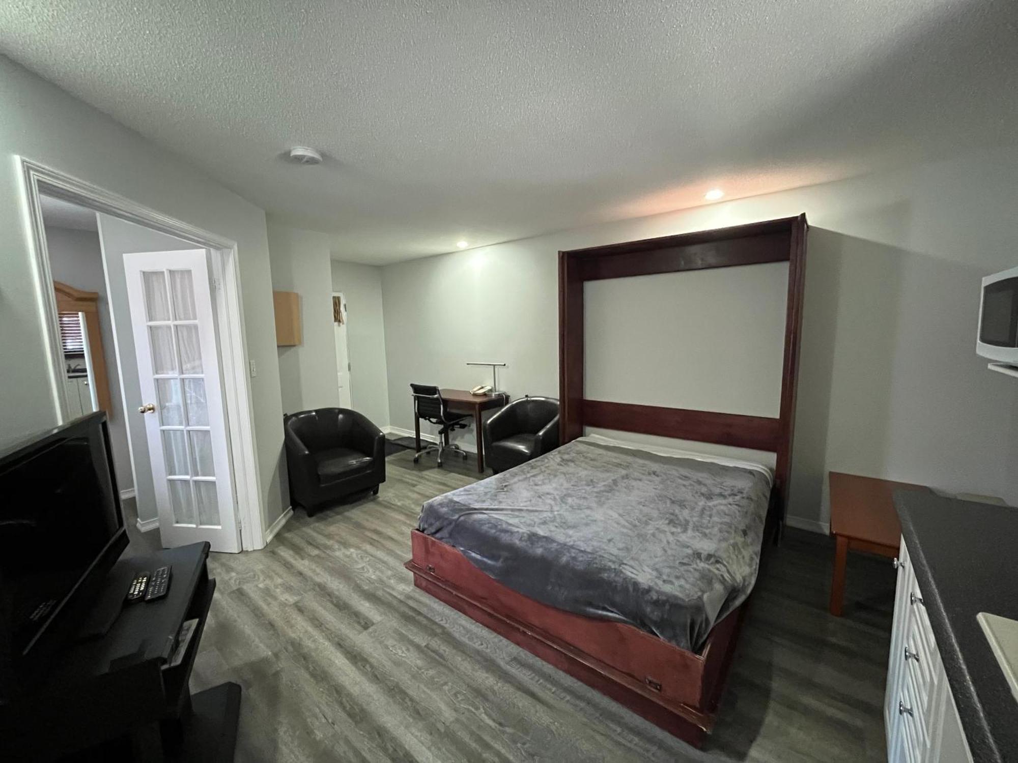 Lakeshore Suites North Bay Exterior photo